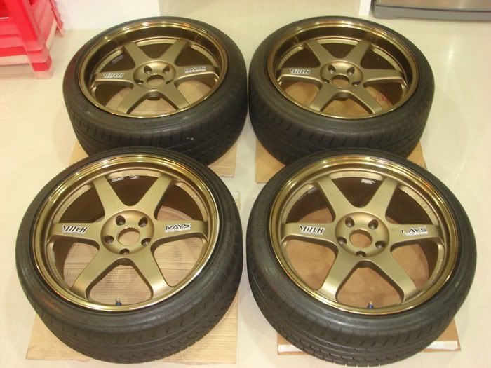 19TE37A.jpg